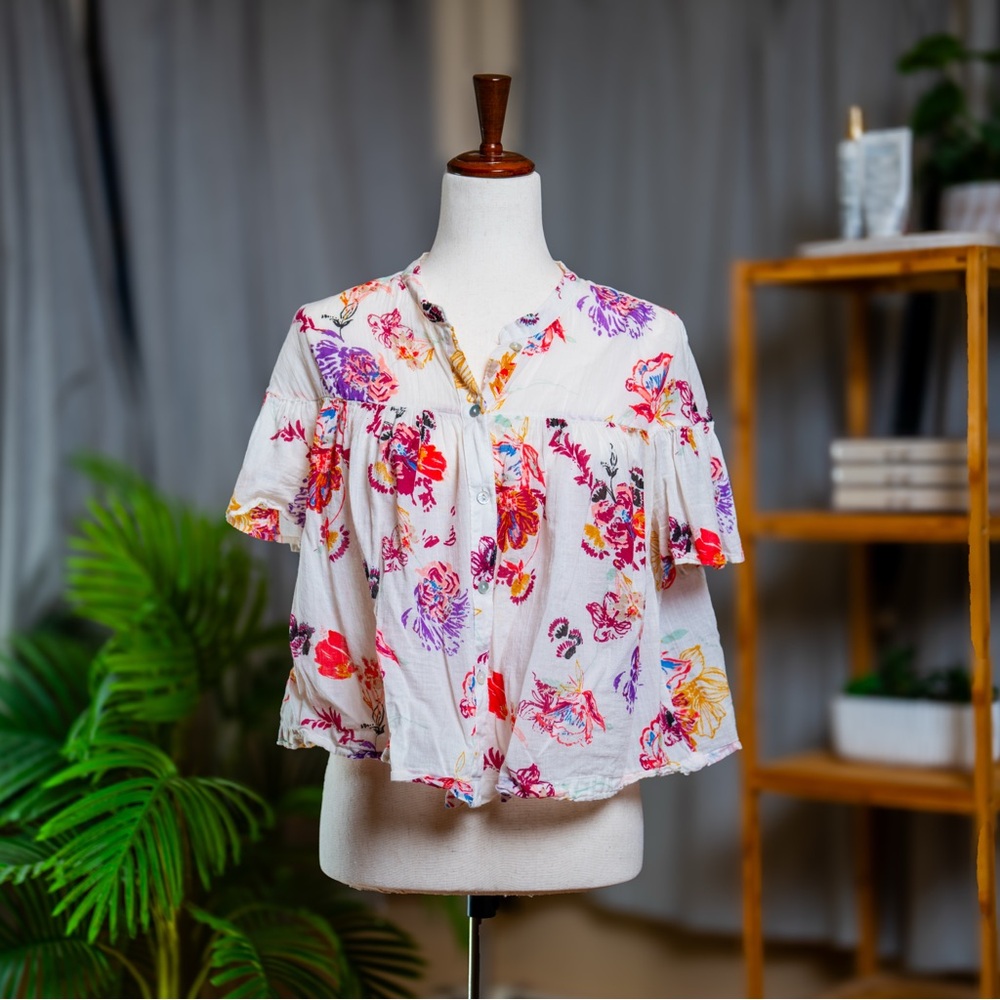 Free People White and Pink Flutter Sleeve Blouse